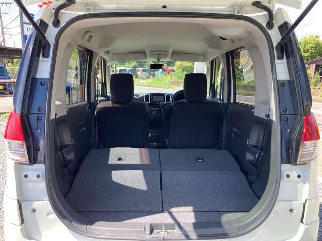 オイル交換工賃込軽自動車なら交換工賃込￥4000-で承ります！日頃の感謝をこめて格安プライスにて行わさせて頂いております！当社でご購入されてないお客様もお気軽にご利用ください！https://peace-auto.jp/