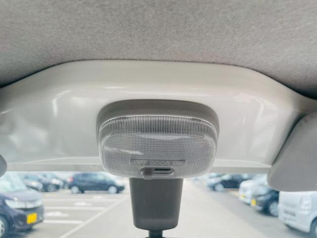 お車に合わせて無料保証以外にも、保証範囲、期間、距離を拡充させた有料保証もご用意しております！中古車の購入が初めてで不安・・・というお客様もご安心ください！