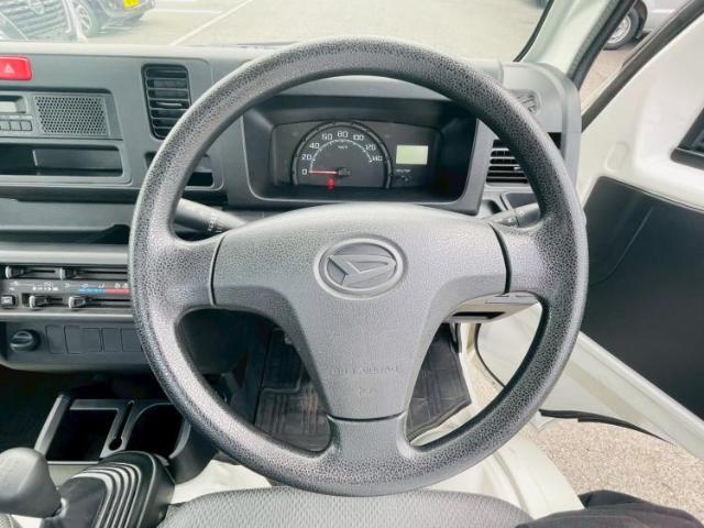 今の愛車いくらで売れるの？他社で査定して思ったより安くてショック・・・そんなお客様！是非一度WECARSの下取価格をご覧ください！お客様ができるだけお得にお乗り換えできるよう精一杯頑張ります！
