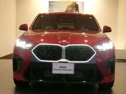 栃木BMWでは、検討中の車両を乗って確かめられる新しいスタイル展示されている車両は、ナンバーが付いているものならいつでも試乗が可能です。その場で試乗してBMWならではの駆けぬける歓びを体感いただけます。