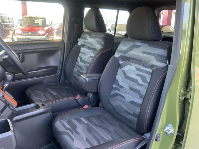 全車ルームクリーニング施工済ですので、中古車とは思えない程『マジピカ』な状態で現車のご確認が頂けます♪