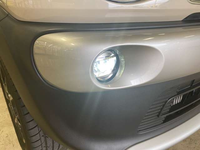 霧がひどく対向車やセンターラインが見えにくい日はフォグランプが大活躍ですね！