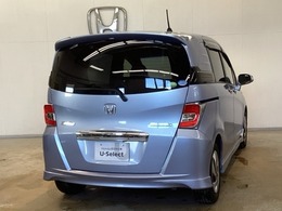 【Honda認定中古車 U-Select】　は3つの安心をお約束します。　1　Hondaのプロが整備した安心。 2　第三者機関がチェックした安心。　3　購入後もHondaが保証する安心。