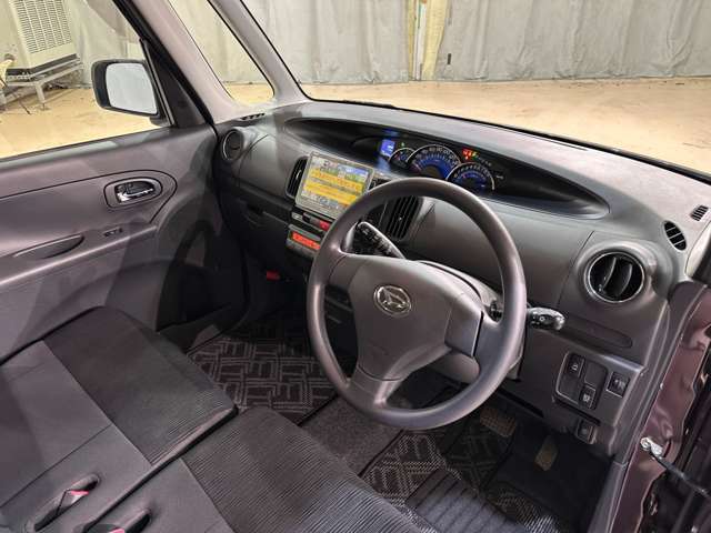 当店のこだわりはズバリ「価格」です。車両仕入れにとことんこだわり、良質な車両を安く取り揃えております。