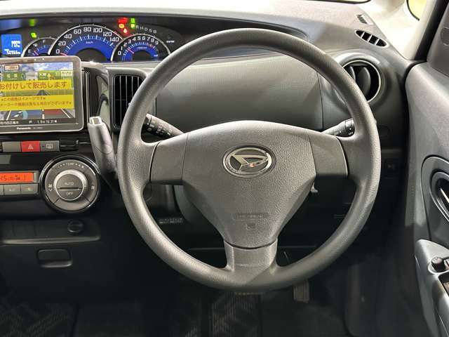 当店は整備工場以外にも自社板金工場も完備！！保険事故はもちろん、ちょっとしたキズ凹みの修理も格安にて承ります。