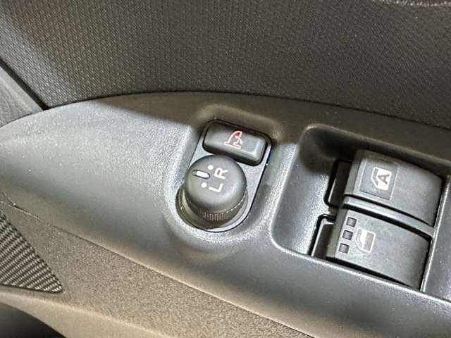 納車前にはスタッフによってピカピカに仕上げてご納車致します。オプションでガラスコーティングなどオススメ品も格安で承ります！