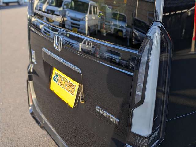 ☆訳アリ目玉車とは☆　品質が高い車両だけど少しだけ訳アリな商品です。展示期間が長い車両/キズや汚れが少しある/下取り車などで中間マージン無しなどの理由です。