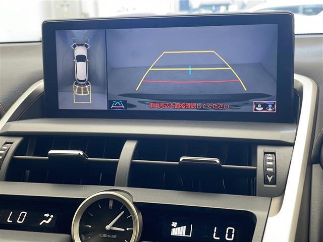 【　全方位カメラ　】上から見下ろしたように駐車が可能です。安心して縦列駐車も可能です♪