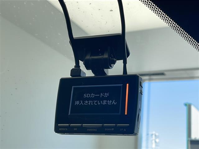 【　ドライブレコーダー　】運転中の記録を残します。事故などを起こした起こされた時の証拠を残します。