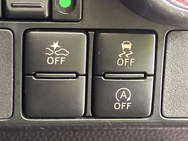 【スマートアシスト】走行中に前方の車両等を認識し、衝突しそうな時は警報とブレーキで衝突回避と被害軽減をアシスト。より安全にドライブをお楽しみいただけます。