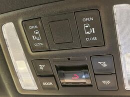 【両側パワースライドドア】スマートキーや運転席のスイッチで後席両側スライドドアの開閉が可能♪電動だから力を入れてドアを開ける必要が無く、小さなお子様でも簡単に開け閉めでき快適です♪