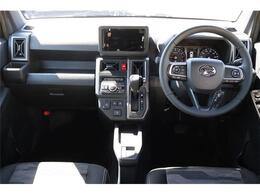 前席全体　目線も高く広い視界で安心して運転することができますね！