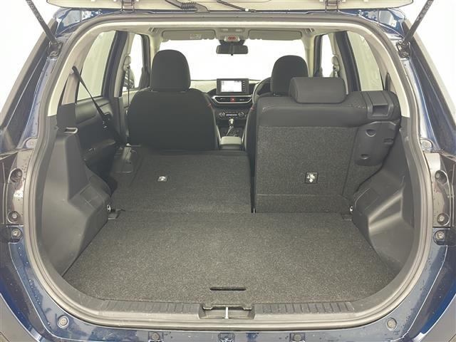 【シートアレンジ】乗せる人数、荷物によってシートをアレンジすれば、ダンボールなどの大きい荷物や、釣り具などの長尺物も載せられそうですね！