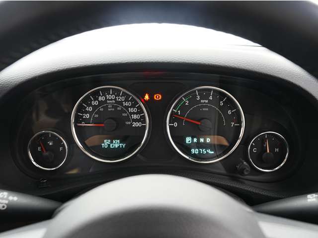 「キズやエンジンの状態は?」「イヤな臭いはしない?」「修理歴や水没車じゃないか気になる！」どんな小さな不安でもお答えします。お気軽にお問い合わせください！