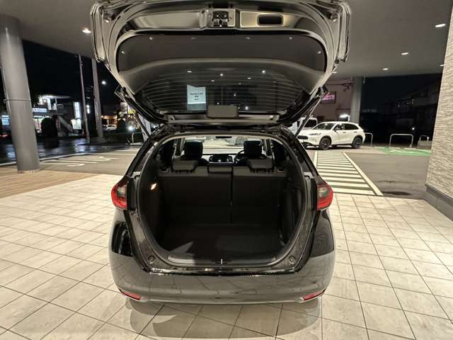 トランクスペースも広々。