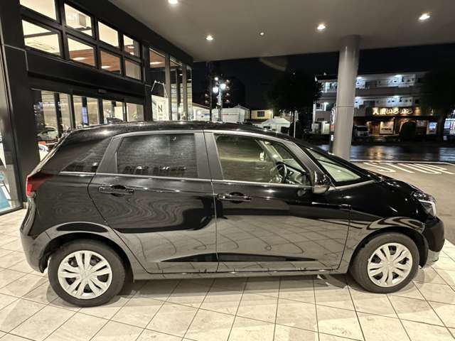 端正でシンプルなデザイン。