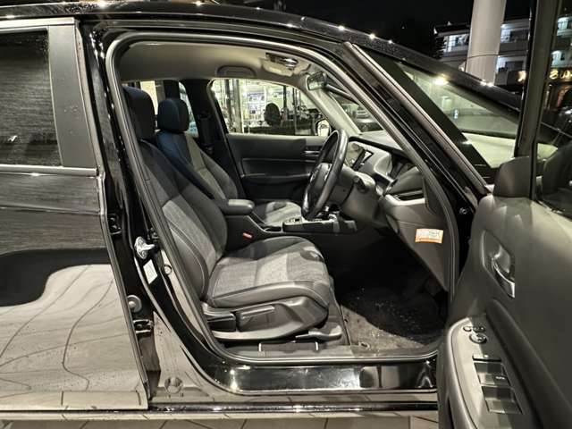 内外装綺麗な車です！