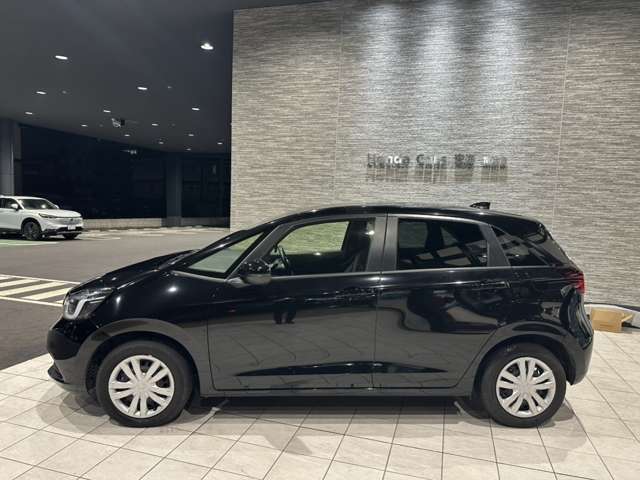 端正でシンプルなデザイン。