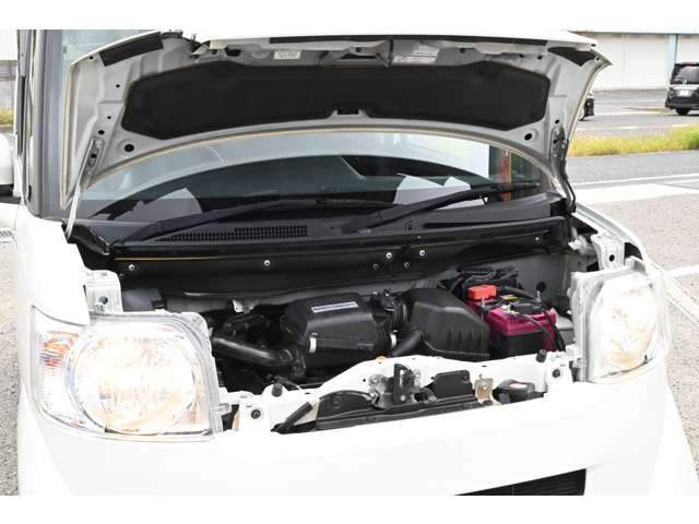 【エンジンルーム】エンジンルームも手を抜きません！しっかり整備してからのお渡しとなりますので安心してお乗りいただけます。