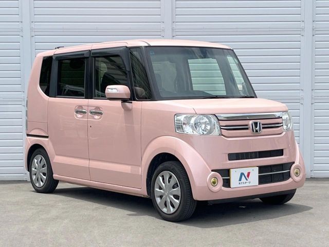 大好評のボディコーティング「弾スプラッシュコート」もご納車までに施工可能。通常のガラスコートと異なる、耐久年数6年の無機質ガラスコーティングが、ボディをキレイな状態に保ってくれます。