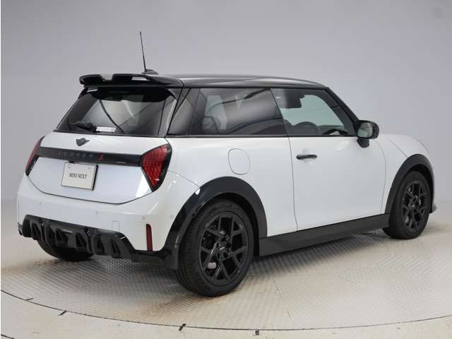 ♪頭金0円からのバリューローン(残価据置型)♪車両本体価格の一部を、据置価格として最終回のお支払いに設定。車両本体価格から据置分を差し引いた金額から月々を算出。通常のローンと比べ低く抑えることができます！