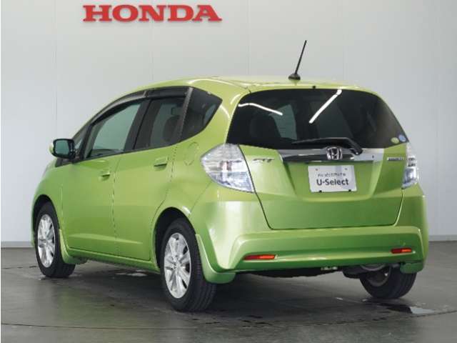 認定中古車では、厳しいHonda認定基準をクリアした厳選されたHonda認定中古車のみ、取り扱っております。「ご購入前の安心」「納車後の信頼」を車両と一緒に提供しております。