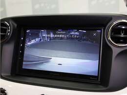 ■バックカメラ　■リアコーナーセンサー