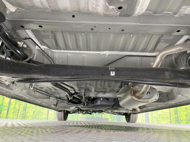 親切・丁寧な専門メカニックスタッフが応対！・車検・点検整備・事故等の修理などアフターサービスも安心。お車のカスタマイズもネクステージのサービススタッフまでご相談ください！