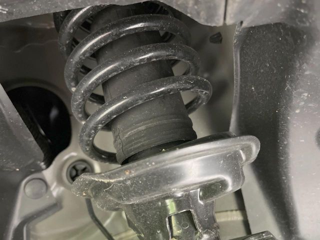 親切・丁寧な専門メカニックスタッフが応対！・車検・点検整備・事故等の修理などアフターサービスも安心。お車のカスタマイズもネクステージのサービススタッフまでご相談ください！