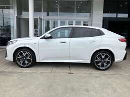 徹底した納車前点検とBMWメカニックが持つ高い技術力で、 高いクオリティを保っております。皆様のBMWライフを真心こめてサポートいたします。