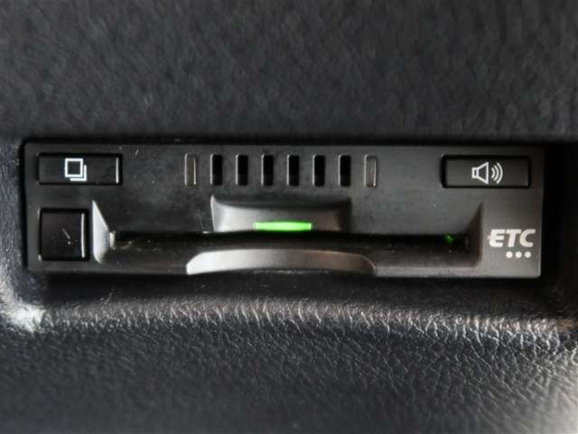 ETC車載器付きです。高速道路の料金所もスムーズに通過できます。