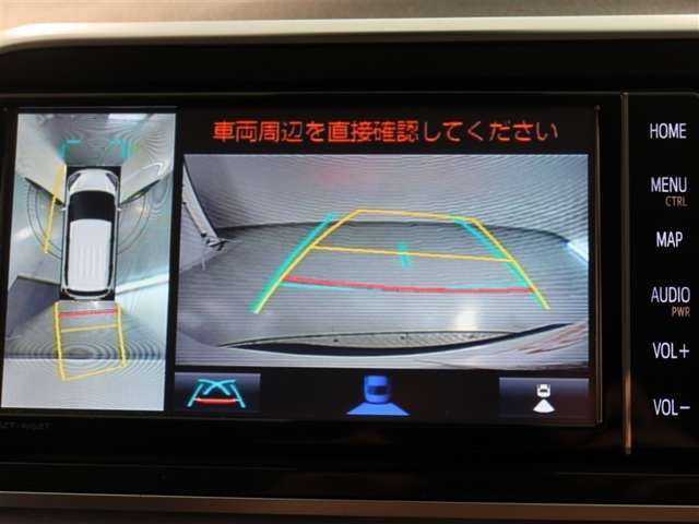 パノラミックビューモニター付きです。車両を上から見たような映像をモニター画面に表示。運転席からの目視では見にくい、車両周辺の状況をリアルタイムでしっかり確認できます。