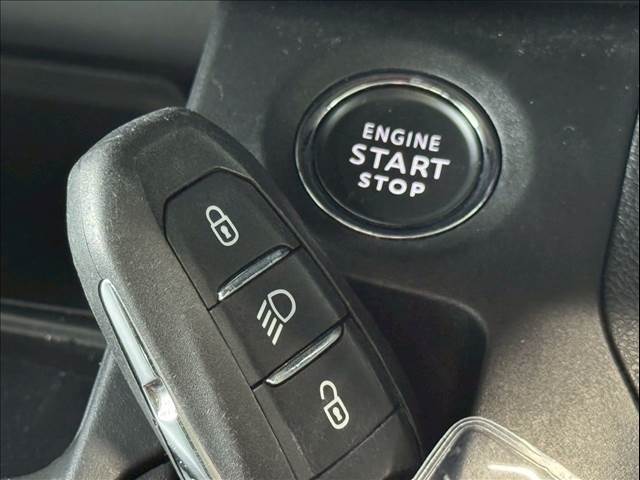 車内へのアクセス楽々、今や必須アイテムの「スマートキー」には、キー複製防止「イモビライザー」まで備わっております。
