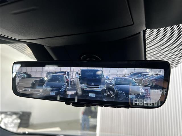 【バックミラー】『バックミラー周辺』の画像になります。写真の内容に関してご不明点、ご質問等がございましたらお気軽にガリバー店舗までお問い合わせください。