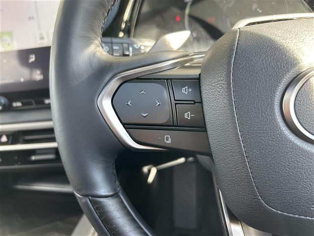 【運転席操作部】『運転席周辺の装備』の画像になります。快適なドライブを楽しむための機能が装備されています！運転席から触れるので使いやすいです！