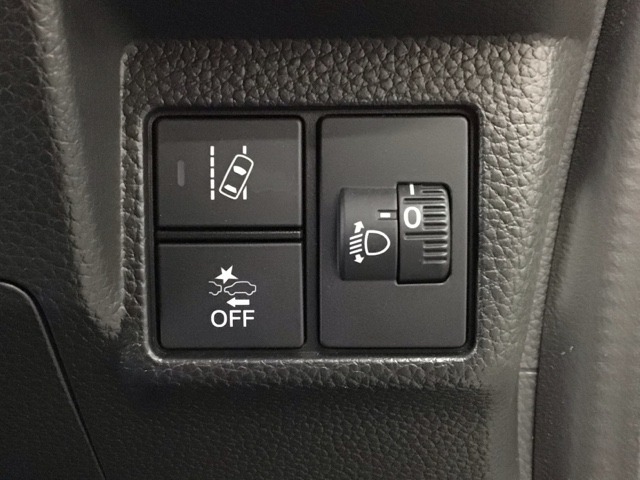 ホンダが推し進める総合先進安全装備のセンシング搭載！　衝突や斜線はみだしなどの危険が予測される時、センサーが警告。ヒューマンエラーを高度先進技術が補完してくれます。