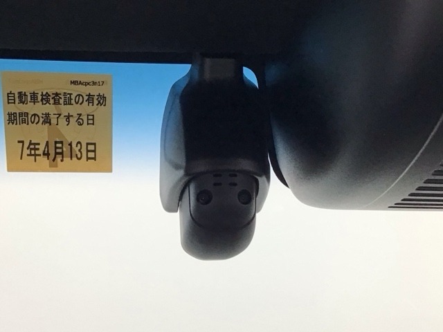 【ドライブレコーダー】もしもの衝突の時、あなたの走行状態をしっかりと記録するドライブレコーダーも付いているので、万が一の時にも安心です。