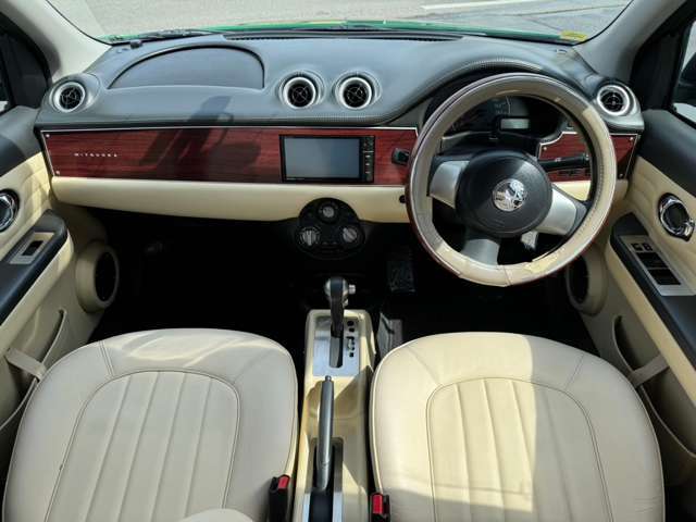 ・オプションクラシックセンターコンソール　・ナビ　・TV