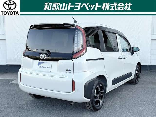 リフレッシュクリーニング「爽・快・車」施工！和歌ル山トヨペットの専門のスタッフが、独自の技術で一台一台丁寧に、内外装の清掃や除菌抗菌。下廻りやエンジンルームなど普段見えないところもキレイに仕上げます！