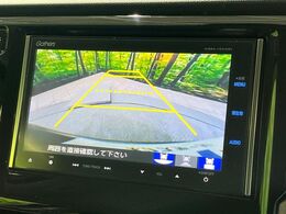 【バックカメラ】駐車時に後方がリアルタイム映像で確認できます。大型商業施設や立体駐車場での駐車時や、夜間のバック時に大活躍！運転スキルに関わらず、今や必須となった装備のひとつです！