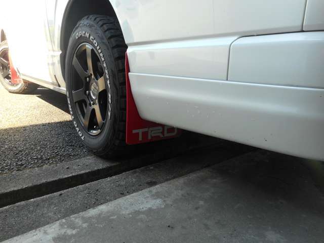 TRDマッドフラップ
