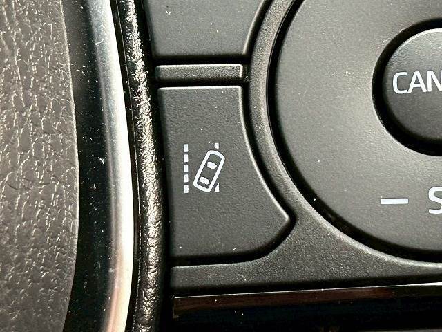 【セーフティセンス】や【レーンキープアシスト】も搭載しており、より安全、より快適に運転をお楽しみ頂けます♪