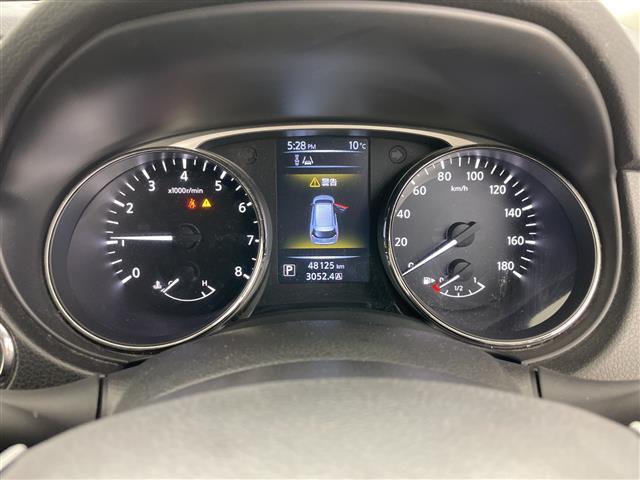 【スピードメーター】メーターがシンプルで見やすく運転しやすいですね！