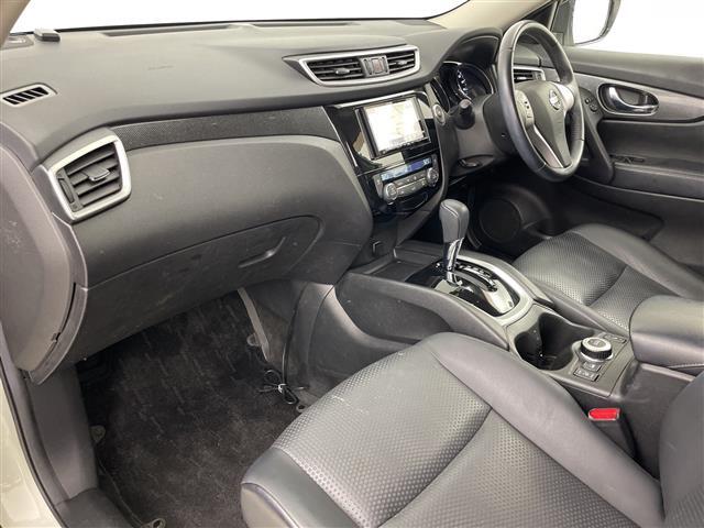 【インパネ全体】全方位で視界が広く、高い目線で運転もしやすいです！