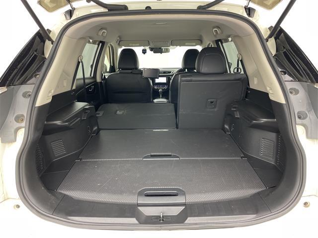 【シートアレンジ】乗せる人数、荷物によってシートをアレンジすれば、ダンボールなどの大きい荷物や、釣り具などの長尺物も載せられそうですね！