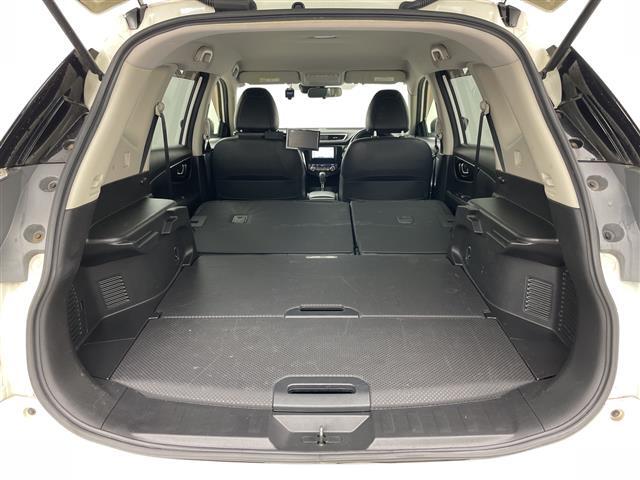 【シートアレンジ】乗せる人数、荷物によってシートをアレンジすれば、ダンボールなどの大きい荷物や、釣り具などの長尺物も載せられそうですね！