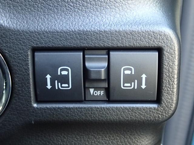 パワースライドドアのスイッチは運転席から操作ラクラク。