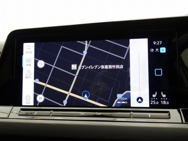 【Discover Pro】9.2インチ大型タッチスクリーン。従来のナビゲーションシステムの域を超え車両を総合的に管理するインフォテイメントシステムです。全面タッチスクリーンによりスマートフォンのように操作できます