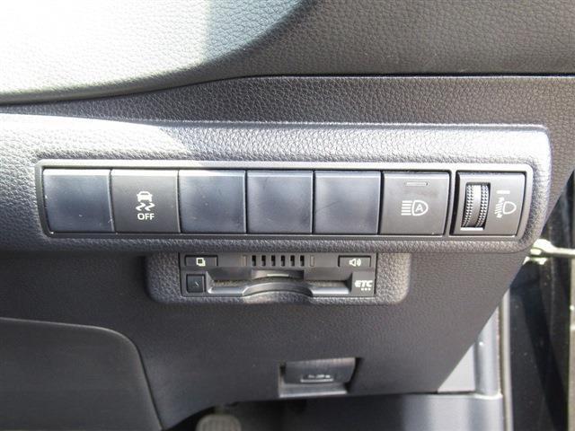 セーフティセンス・純正ナビ・フルセグTV・Bluetooth・CD/DVD再生・バックカメラ・ACC・LDA・Cセンサー・オートライト・LEDヘッドライト・オートHIビーム・ETC・純正18AW