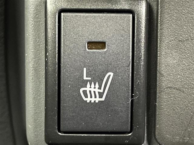 ＊セールスポイン【シートヒーター】シートを温めてくれる暖房機器です！長時間座っていると負担が掛かりやすい背中や腰、または冬場などの寒い日に冷えやすい脚部に快適なぬくもりを伝えます。